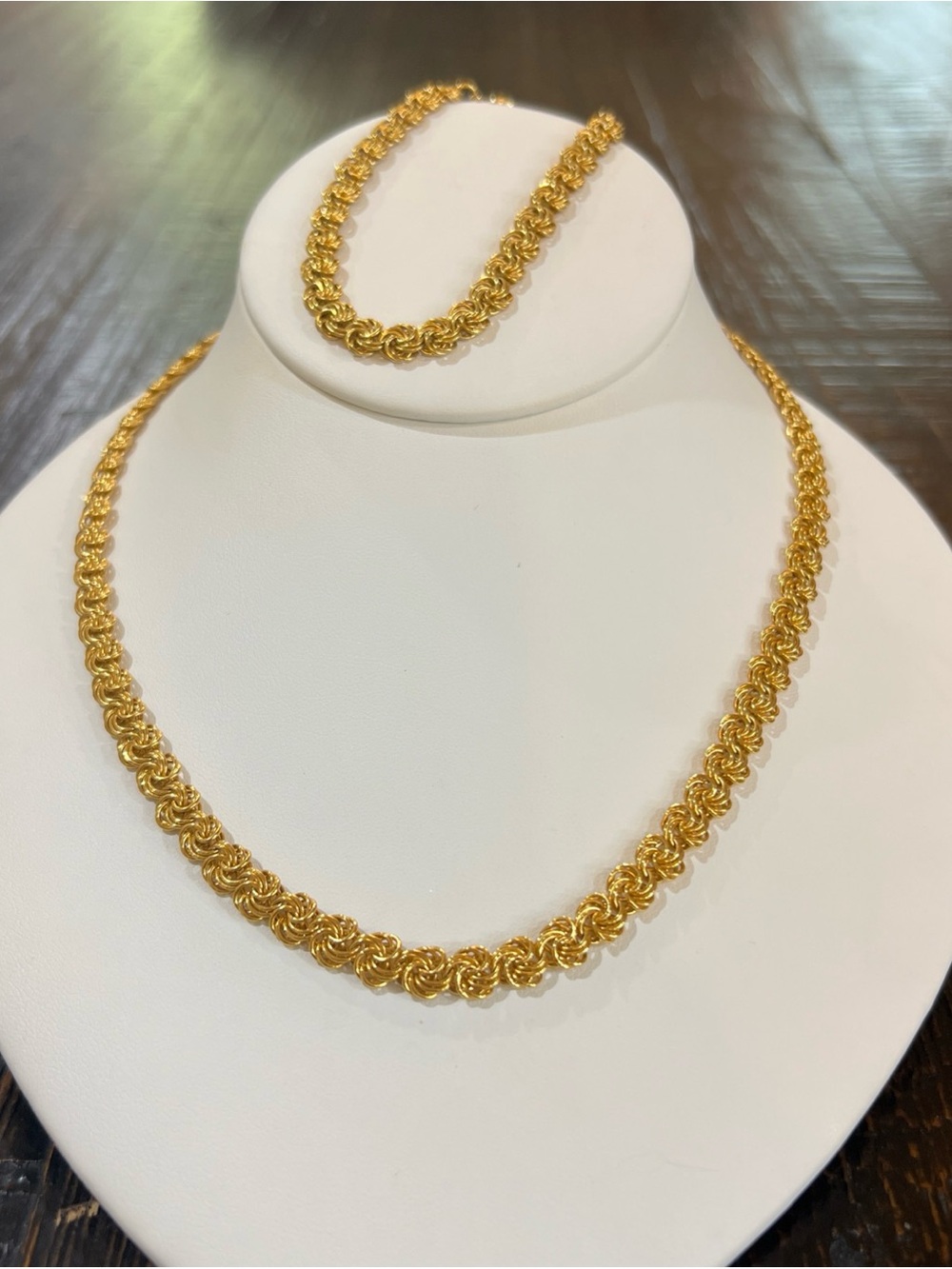 Vintage Trifari Gold Tone Swirl Link Necklace Bracelet Matching Set